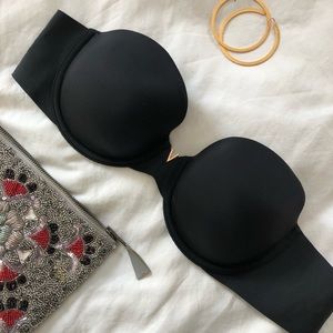 VS Sexy Illusions Lightly Lined Strapless Bra